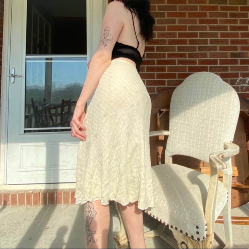 Vintage dainty pearl midi skirt🤍 - Picture 4 of 4